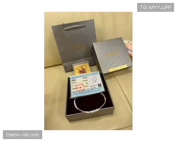 登贝莱又换豪车了？听说他钱包瘦了，手腕上的金表还闪呢！